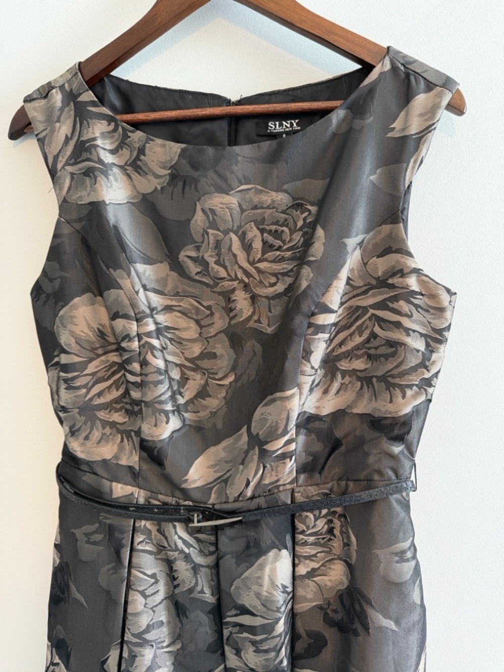 SLNY Gray Floral Jacquard Sleeveless Fit & Flare Cocktail Dress Size 8 - Picture 6 of 15